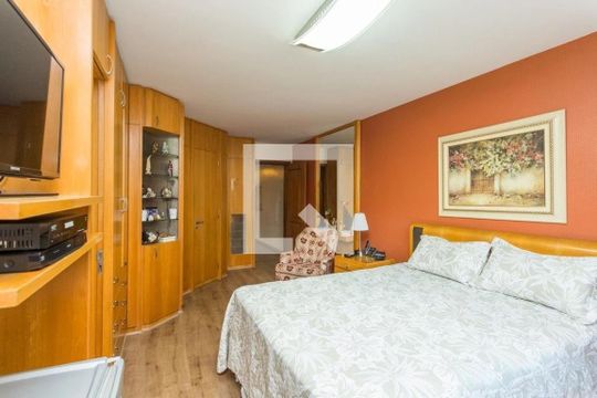 Quarto 1 de casa à venda com 4 quartos, 344m² em Chácara das Pedras, Porto Alegre