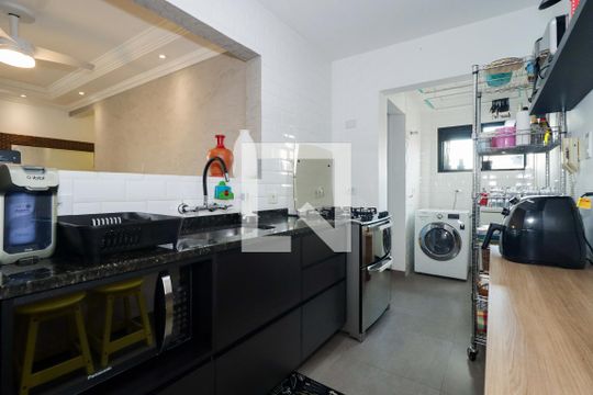 Cozinha de apartamento à venda com 3 quartos, 84m² em Vila Progredior, São Paulo