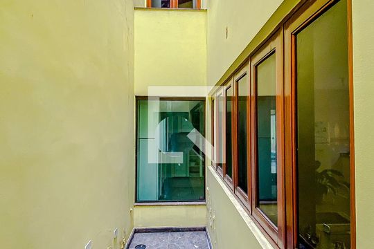 Jardim de inverno de casa à venda com 5 quartos, 318m² em Vila Prudente, São Paulo