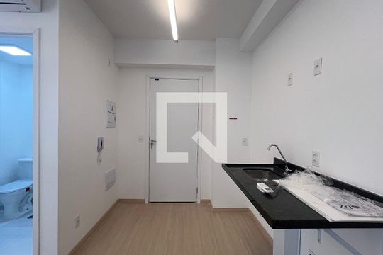 Cozinha de kitnet/studio à venda com 1 quarto, 26m² em Pinheiros, São Paulo