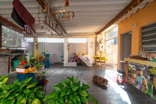 Quintal de casa à venda com 4 quartos, 270m² em Vila Guarani (zona Sul), São Paulo