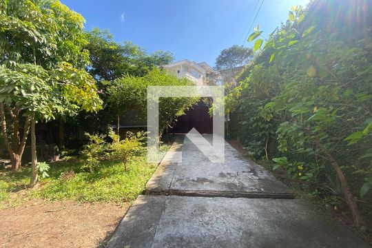 Garagem de casa de condomínio à venda com 2 quartos, 176m² em Jardim Guapira, São Paulo
