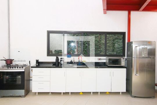 Sala/Cozinha de casa de condomínio à venda com 2 quartos, 176m² em Jardim Guapira, São Paulo
