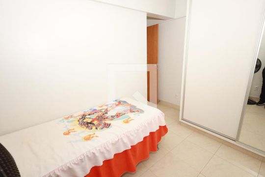 Quarto 2 de apartamento para alugar com 3 quartos, 80m² em Jardim Atlantico, Goiânia