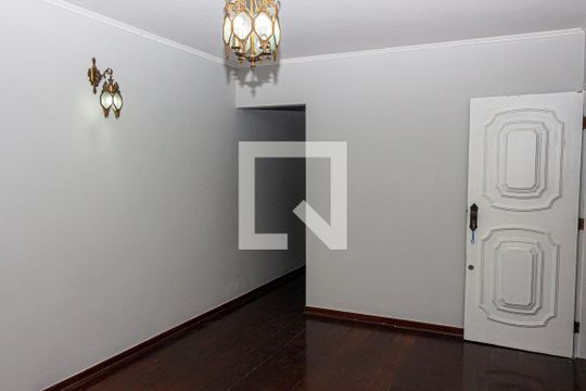 Sala de casa à venda com 3 quartos, 132m² em Jardim Ernestina, São Paulo