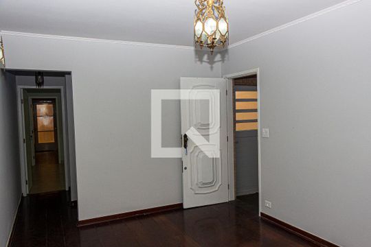 Sala de casa à venda com 3 quartos, 132m² em Jardim Ernestina, São Paulo