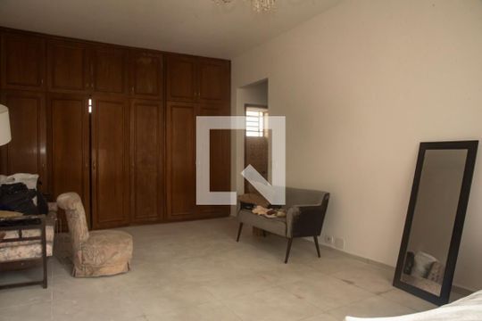 Suíte de casa para alugar com 3 quartos, 660m² em Indianópolis, São Paulo