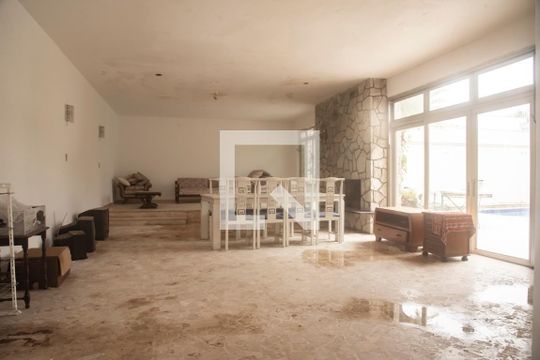 Casa para alugar com 3 quartos, 660m² em Indianópolis, São Paulo