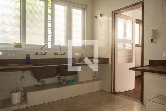 Cozinha de casa para alugar com 3 quartos, 660m² em Indianópolis, São Paulo