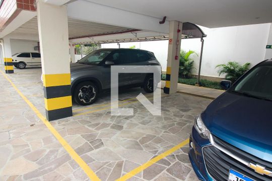 Garagem de apartamento para alugar com 2 quartos, 88m² em Medianeira, Porto Alegre