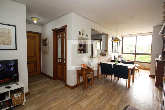 Sala de apartamento para alugar com 2 quartos, 88m² em Medianeira, Porto Alegre