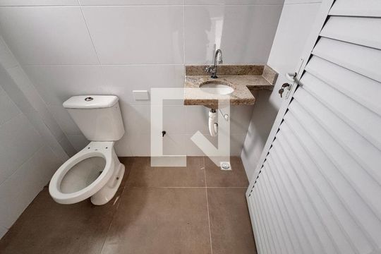 Lavabo de apartamento para alugar com 2 quartos, 108m² em Silveira, Santo André