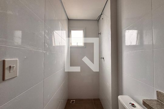 Banheiro Social de apartamento para alugar com 2 quartos, 108m² em Silveira, Santo André