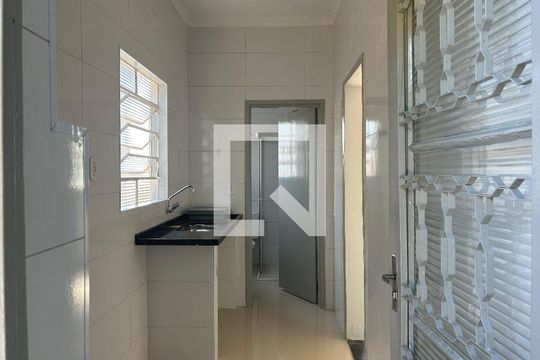 Cozinha e Lavanderia de casa à venda com 1 quarto, 70m² em Jardim Santo Expedito, Campinas