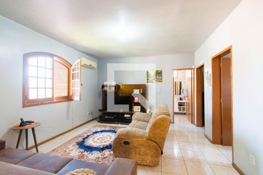 Sala de casa à venda com 4 quartos, 240m² em Niterói, Canoas
