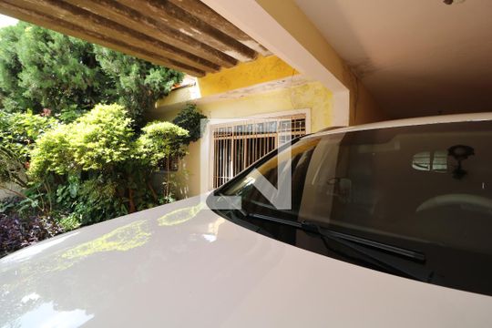 Garagem de casa à venda com 4 quartos, 250m² em Jardim Vila Formosa, São Paulo