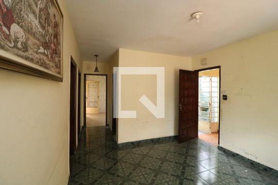 Sala de casa à venda com 4 quartos, 250m² em Jardim Vila Formosa, São Paulo
