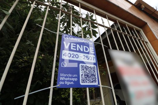 Fachada de casa à venda com 4 quartos, 250m² em Jardim Vila Formosa, São Paulo