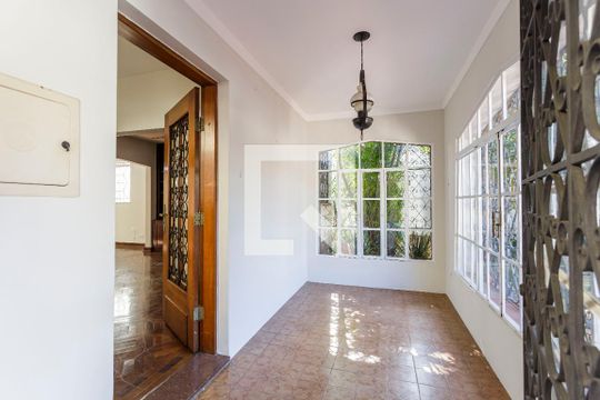 Varanda de casa à venda com 5 quartos, 300m² em Indianópolis, São Paulo