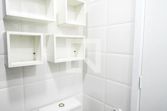 Banheiro Social de apartamento para alugar com 2 quartos, 70m² em Barra da Tijuca, Rio de Janeiro
