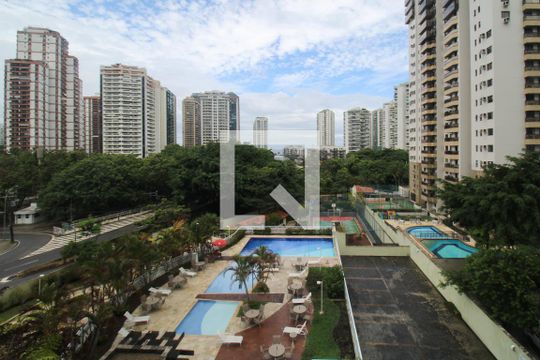 Vista do Quarto 1 de apartamento para alugar com 2 quartos, 70m² em Barra da Tijuca, Rio de Janeiro