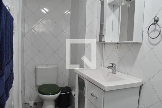 Banheiro da Suíte 1 de casa de condomínio para alugar com 3 quartos, 300m² em São Braz, Curitiba