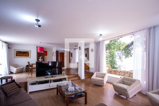 Sala de casa de condomínio à venda com 3 quartos, 199m² em São Francisco, Niterói