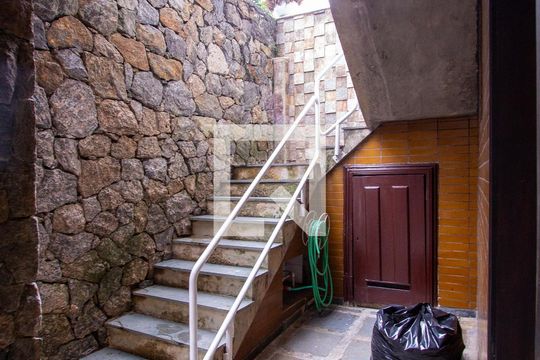 Garagem de casa de condomínio à venda com 3 quartos, 199m² em São Francisco, Niterói
