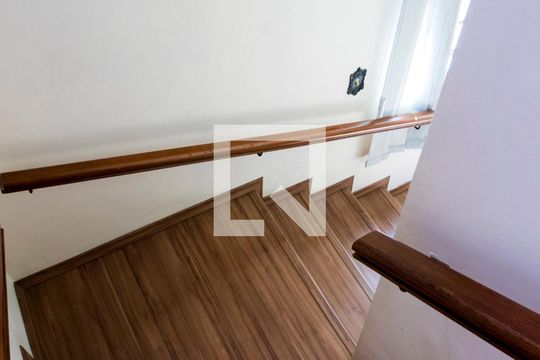 Escada de casa à venda com 3 quartos, 163m² em Perdizes, São Paulo