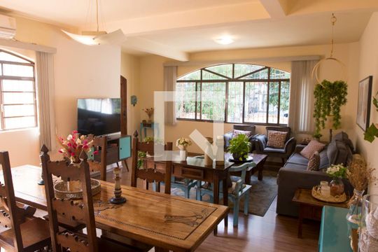 Sala de casa à venda com 3 quartos, 163m² em Perdizes, São Paulo