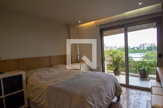 Quarto 1 de apartamento à venda com 4 quartos, 205m² em Barra da Tijuca, Rio de Janeiro
