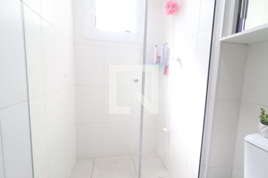Banheiro de apartamento à venda com 2 quartos, 51m² em Liberdade, Novo Hamburgo