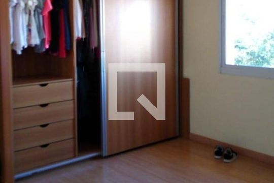 Casa à venda com 4 quartos, 214m² em Vila Pauliceia, São Paulo