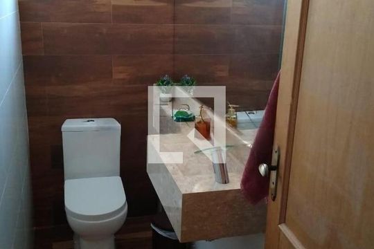 Casa à venda com 4 quartos, 214m² em Vila Pauliceia, São Paulo