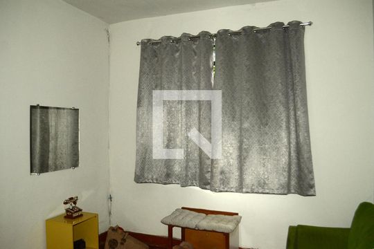 Quarto 2 de casa à venda com 3 quartos, 274m² em Cachoeirinha, Belo Horizonte