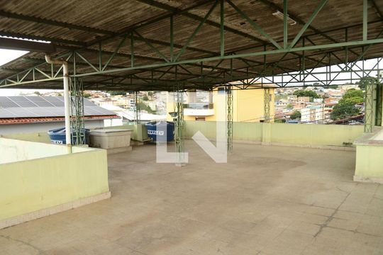 Terraço de casa à venda com 3 quartos, 274m² em Cachoeirinha, Belo Horizonte