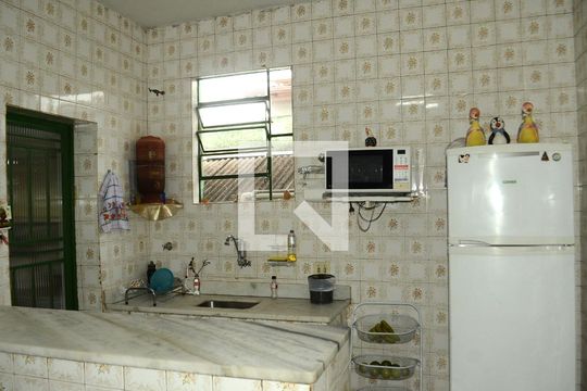 Cozinha de casa à venda com 3 quartos, 274m² em Cachoeirinha, Belo Horizonte