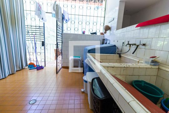 Área de Serviço de casa à venda com 3 quartos, 400m² em Lapa, São Paulo