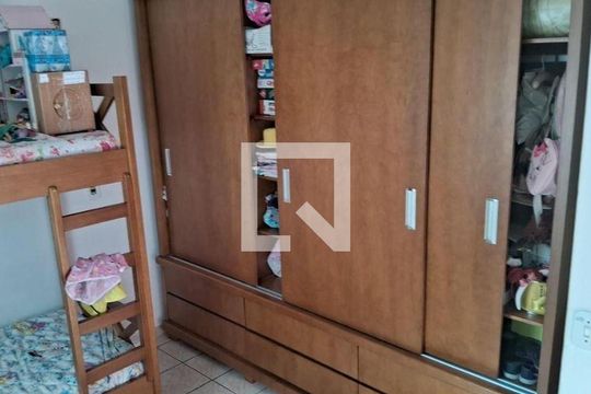 Casa à venda com 5 quartos, 250m² em Santa Maria, São Caetano do Sul
