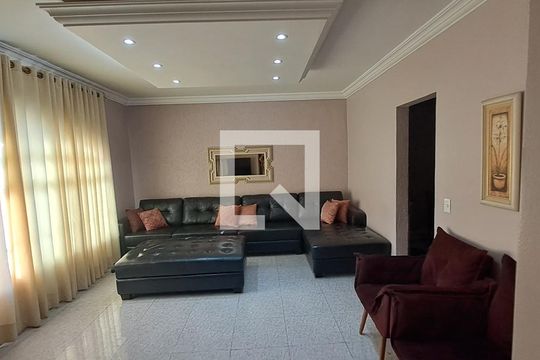 Casa à venda com 3 quartos, 175m² em Santa Maria, São Caetano do Sul