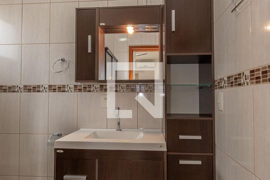 Banheiro da Suíte 1 de casa de condomínio à venda com 5 quartos, 270m² em Residencial Flamboyant, Hortolândia