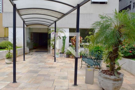 Área comum - Entrada do edifício de apartamento à venda com 2 quartos, 69m² em Jardim Paulista, São Paulo
