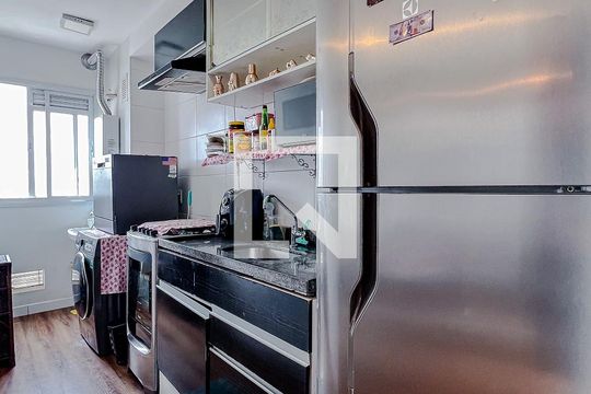 Cozinha de apartamento para alugar com 2 quartos, 46m² em Cambuci, São Paulo