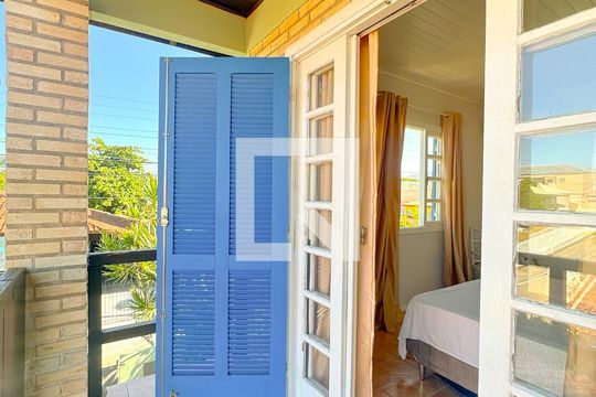 Varanda da Suíte  de casa para alugar com 3 quartos, 379m² em Ingleses Norte, Florianópolis