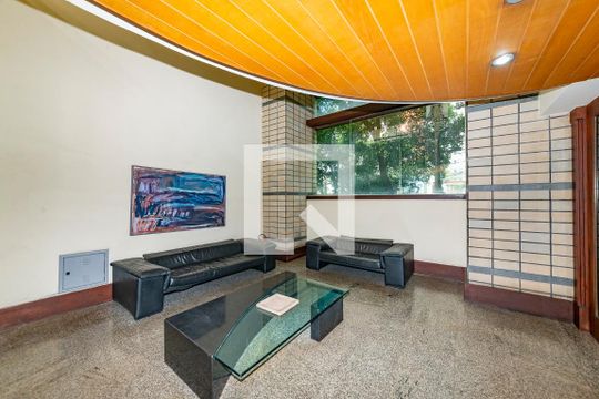 Hall de entrada de apartamento à venda com 1 quarto, 47m² em Lourdes, Belo Horizonte