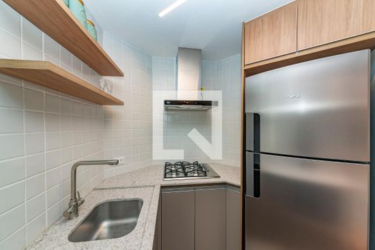 Cozinha de apartamento à venda com 1 quarto, 47m² em Lourdes, Belo Horizonte