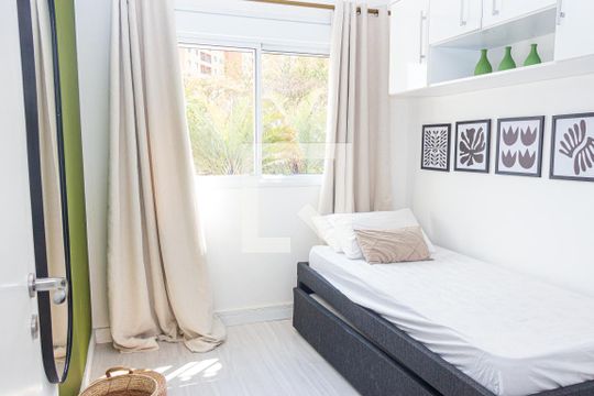 Quarto 1 de apartamento para alugar com 2 quartos, 64m² em Vila Castelo, São Paulo