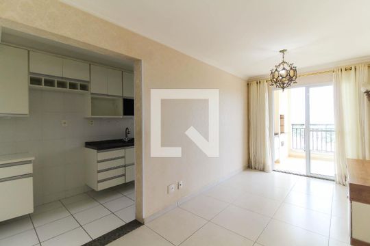 Sala de apartamento para alugar com 2 quartos, 60m² em Vila Canero, São Paulo