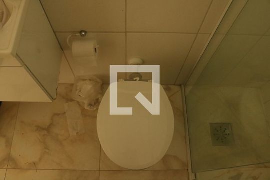 Banheiro de apartamento à venda com 1 quarto, 48m² em Água Branca, São Paulo