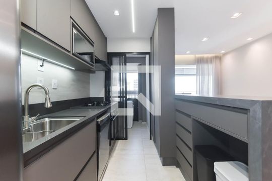 Cozinha de apartamento à venda com 2 quartos, 69m² em Jardim das Acacias, São Paulo